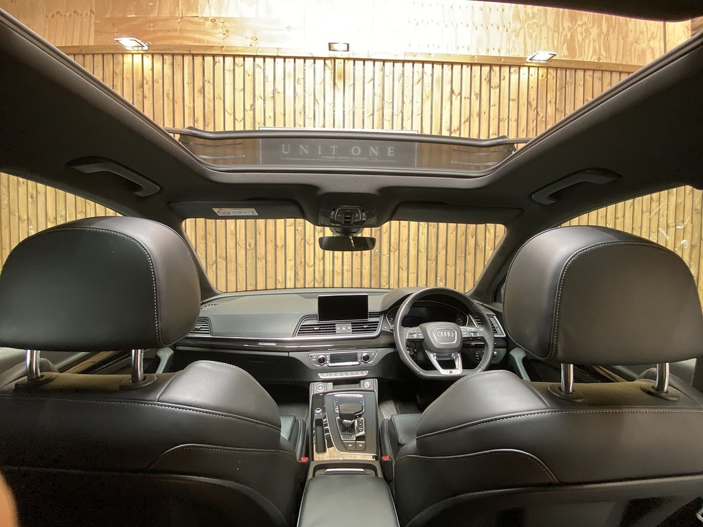Audi Q5 Tfsie Vorsprung Competition White #4