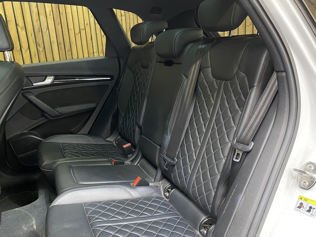 Audi Q5 Tfsie Vorsprung Competition White #5