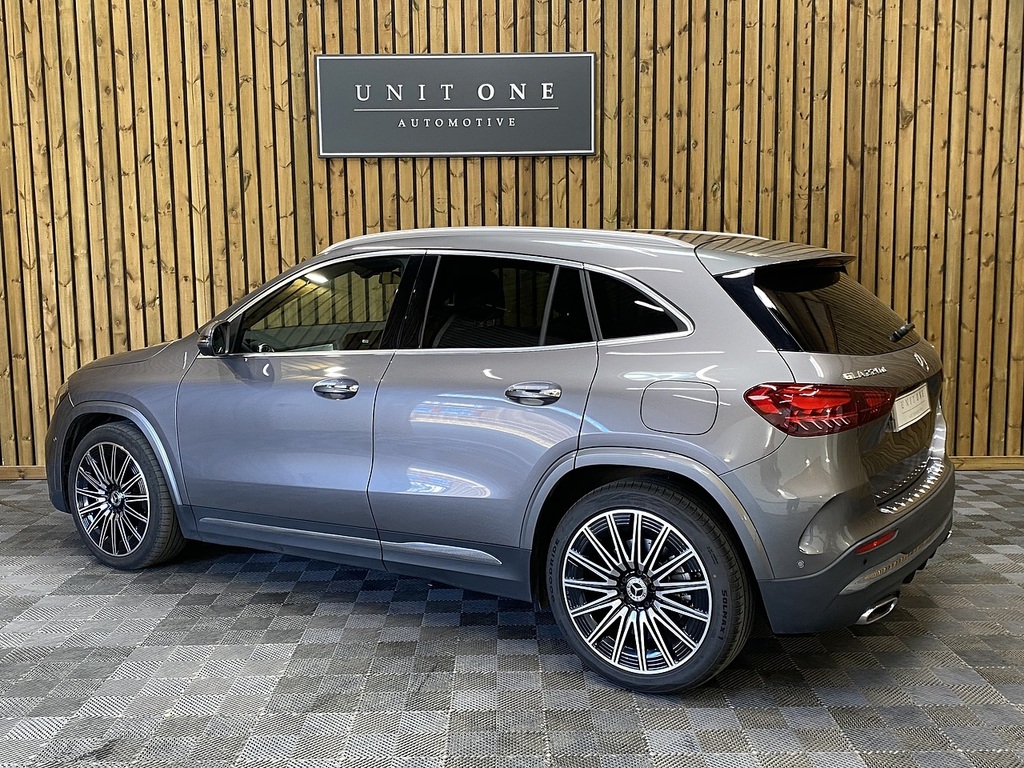 Mercedes-Benz GLA Class Gla220d Amg Line Grey #2