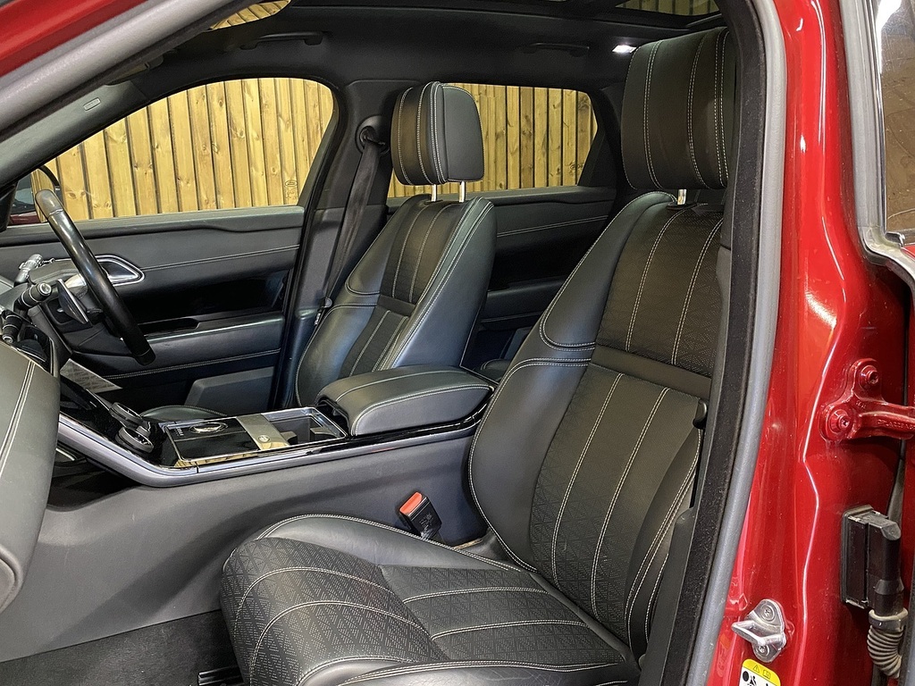 Land Rover Range Rover Velar Sd6 V6 R-dynamic Hse Red #4
