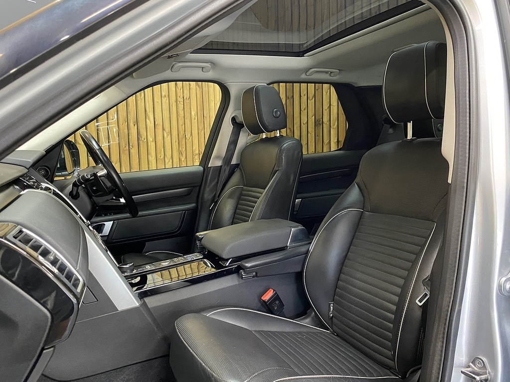 Land Rover Discovery Td V6 Hse Silver #3