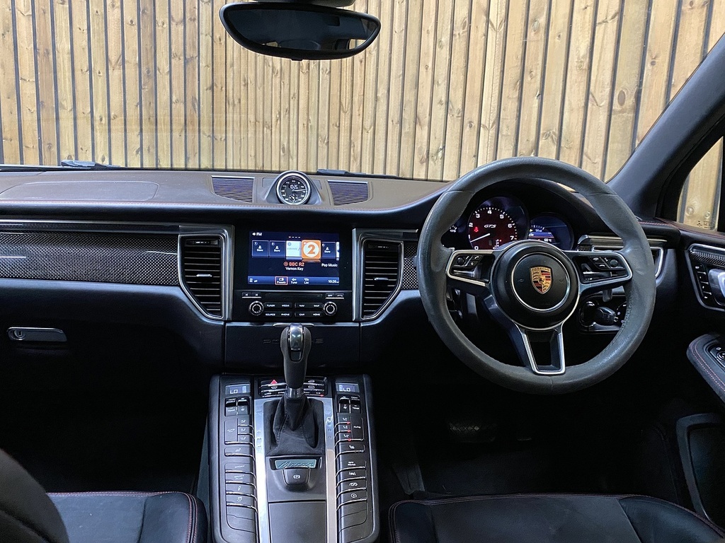 Porsche Macan T V6 Gts Black #3