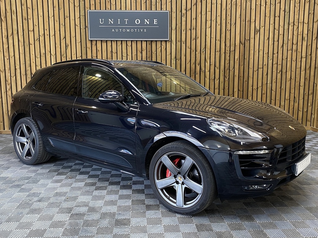 Porsche Macan T V6 Gts Black
