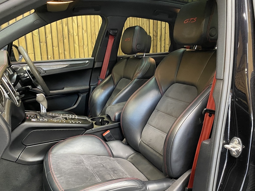Porsche Macan T V6 Gts Black #5