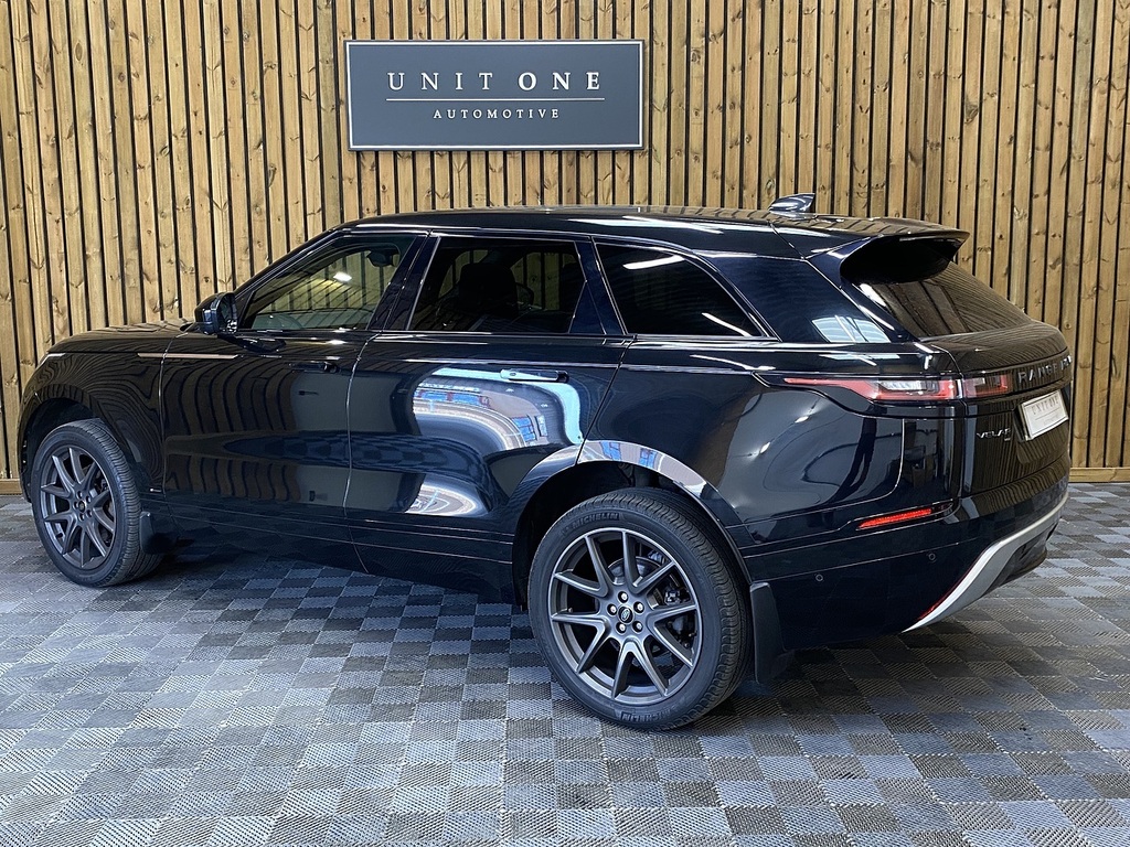 Land Rover Range Rover Velar D240 R-dynamic Hse KW70WDU Black #2