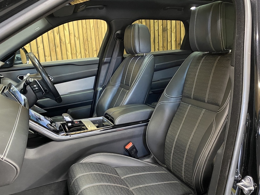 Land Rover Range Rover Velar D240 R-dynamic Hse KW70WDU Black #4