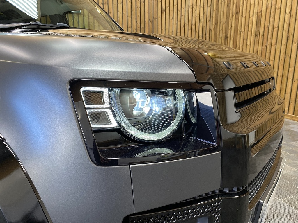 Land Rover Defender 110 Defender Se D Black #19