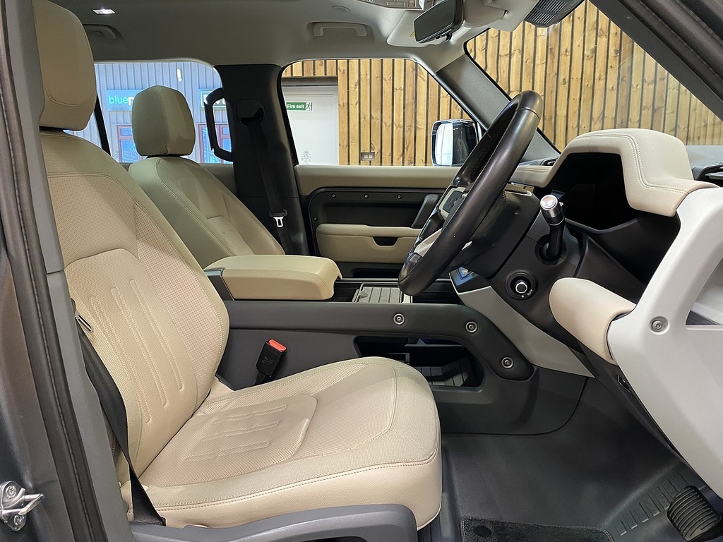 Land Rover Defender 110 Defender Se D Black #53