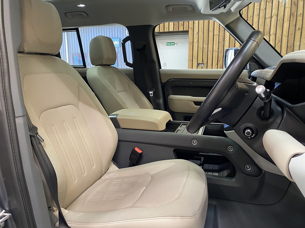 Land Rover Defender 110 Defender Se D Black #55