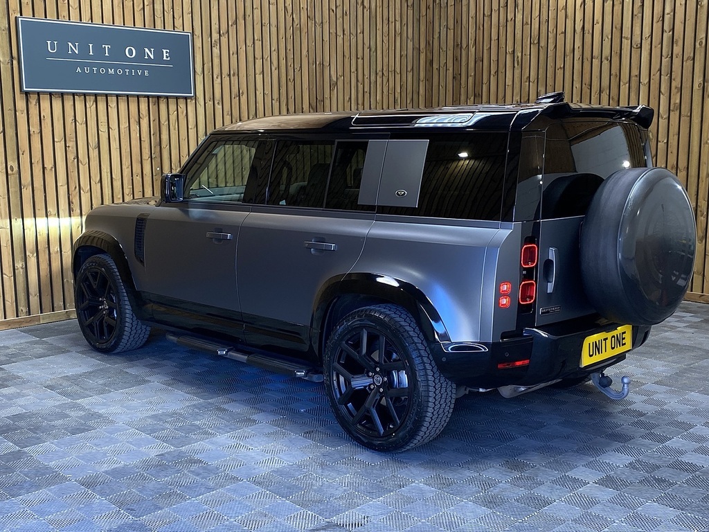 Land Rover Defender 110 Defender Se D Black #12