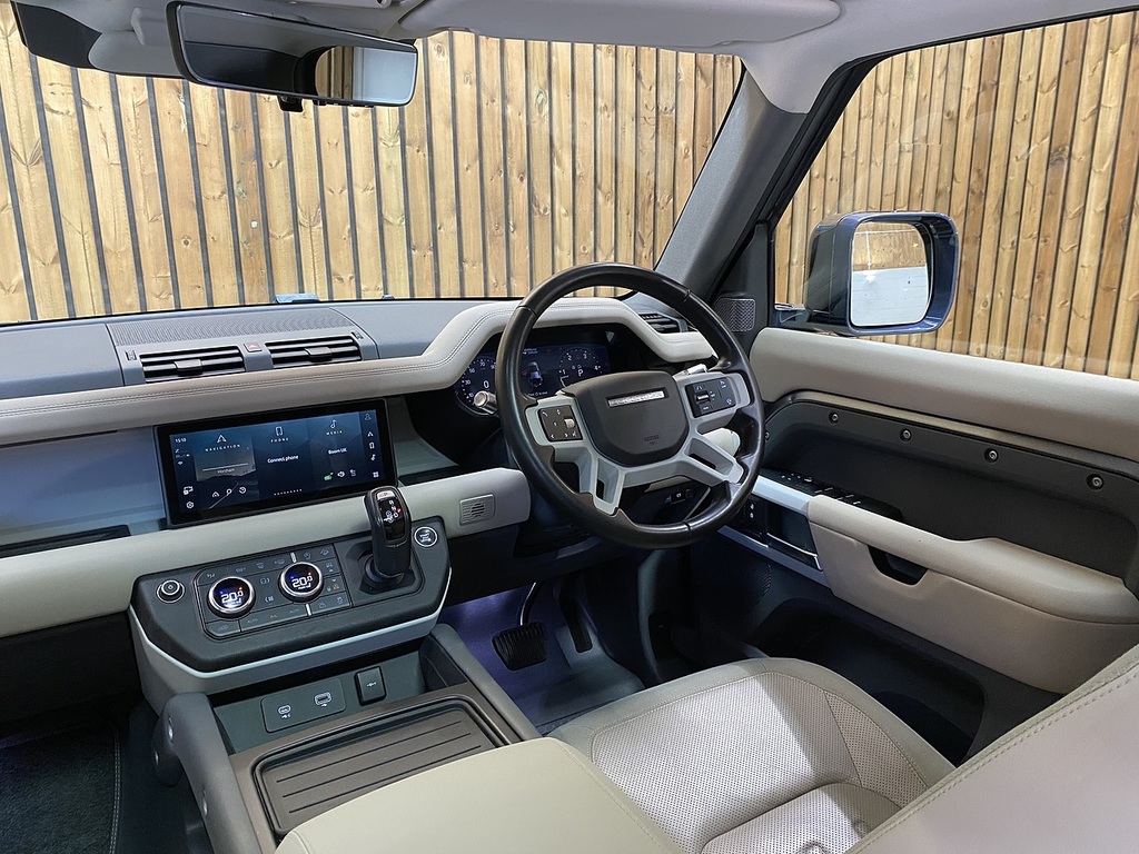 Land Rover Defender 110 Defender Se D Black #51
