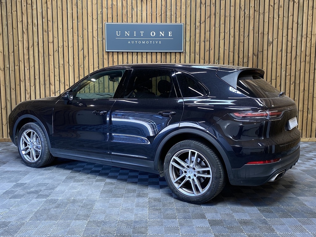 Porsche Cayenne T V6 Black #2