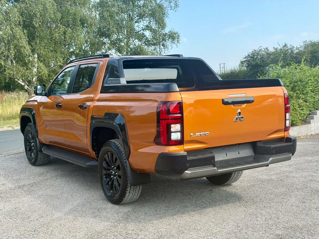 Mitsubishi L200 2.4 Bi-turbo Barbarian 4Wd Euro 6 Ss Orange #5