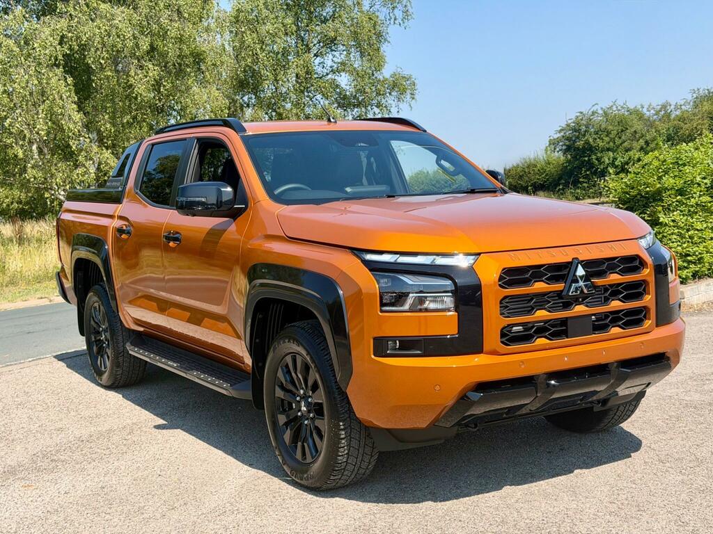 Mitsubishi L200 2.4 Bi-turbo Barbarian 4Wd Euro 6 Ss Orange