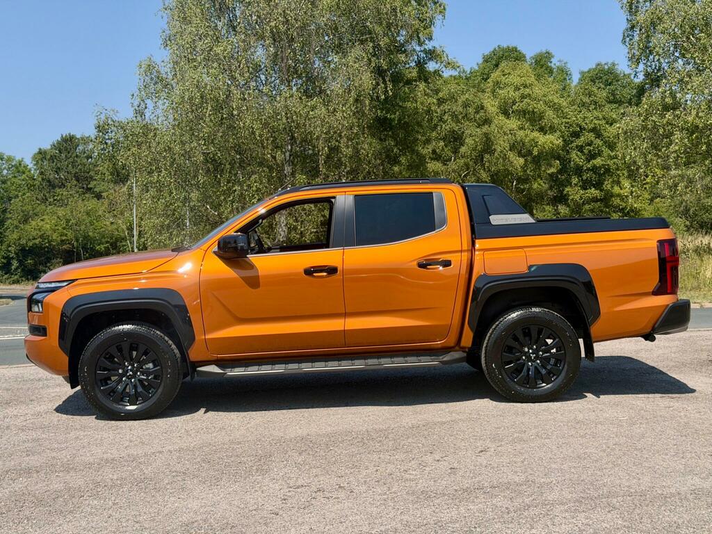 Mitsubishi L200 2.4 Bi-turbo Barbarian 4Wd Euro 6 Ss Orange #4