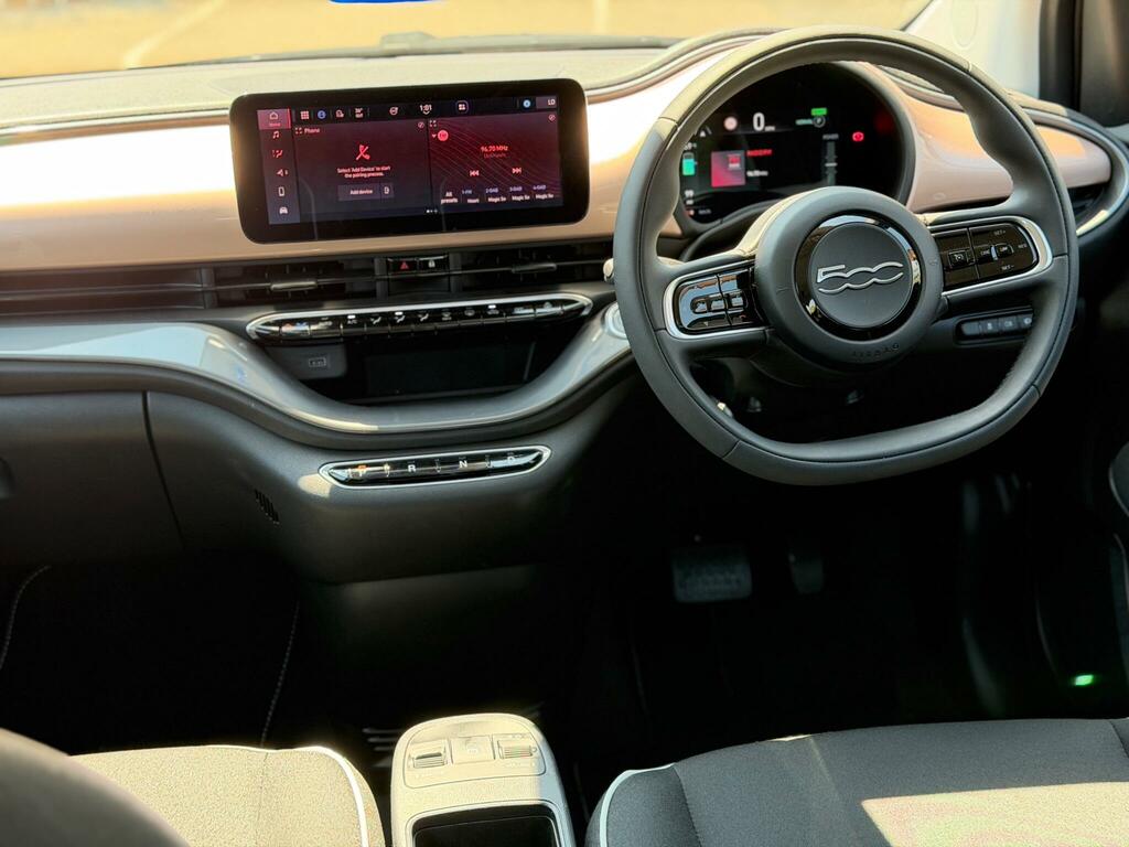 Fiat 500E 42Kwh Hatchback 118 Ps Gold #5