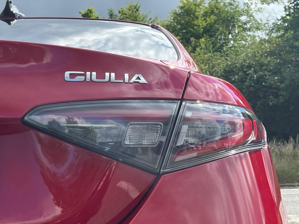 Alfa Romeo Giulia 2.0T Veloce Saloon Euro 6 Ss 2 #37