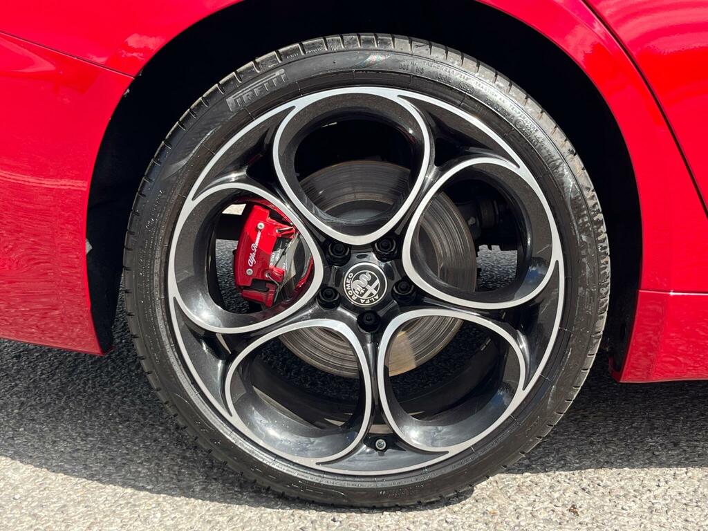 Alfa Romeo Giulia 2.0T Veloce Saloon Euro 6 Ss 2 #27