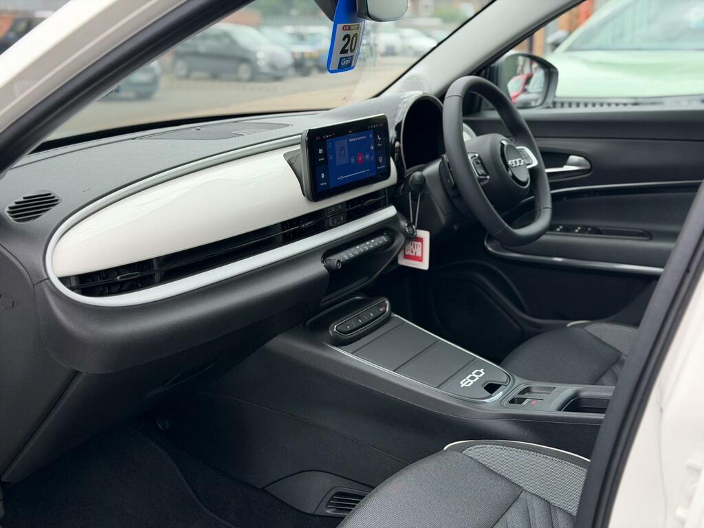 Fiat 600 1.2 Hybrid 48V Edct-6 2025 Black #11