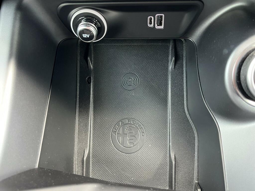 Alfa Romeo Tonale 2023 1.3 Vgt 15.5Kwh Speciale Suv Plug- Green #15
