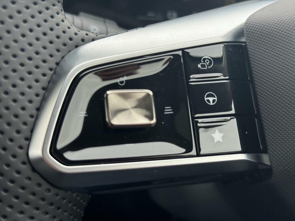 MG 1.5T 24.7Kwh Premium Euro 6 Ss Silver #39