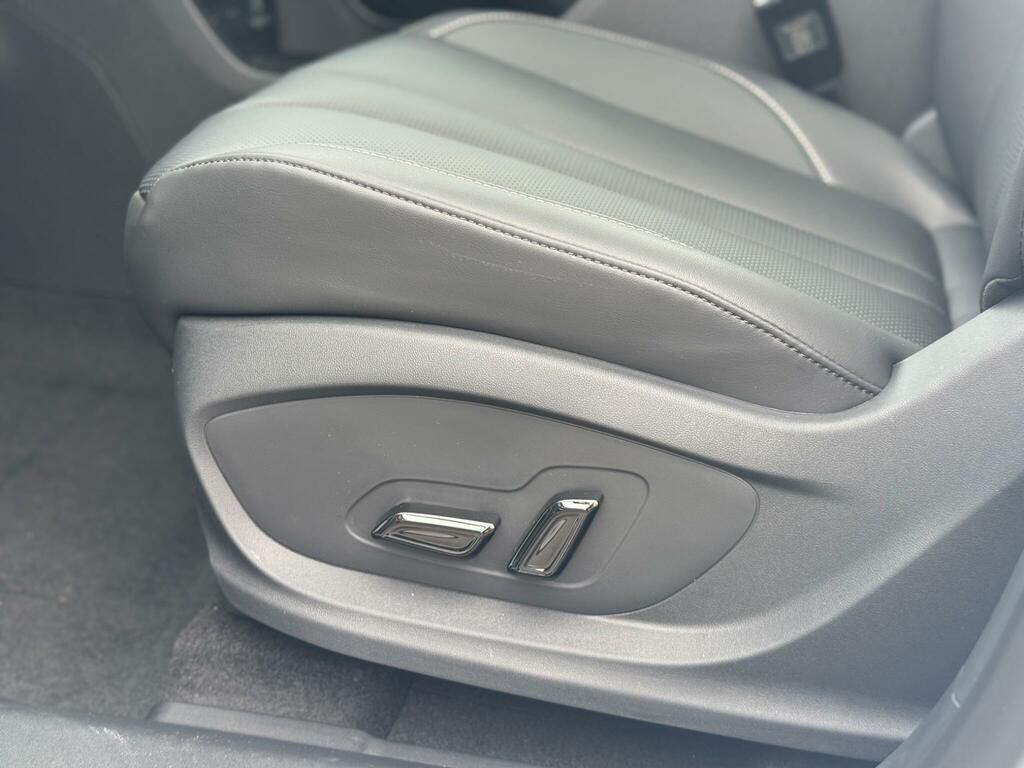 MG 1.5T 24.7Kwh Premium Euro 6 Ss Silver #21