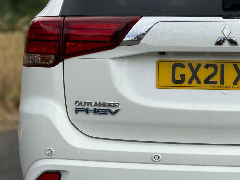 Mitsubishi Outlander Phev Dynamic Red #10