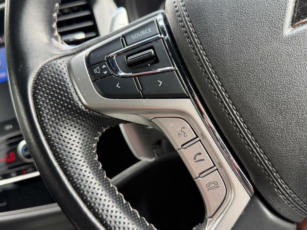 Mitsubishi Outlander Phev Dynamic Red #31