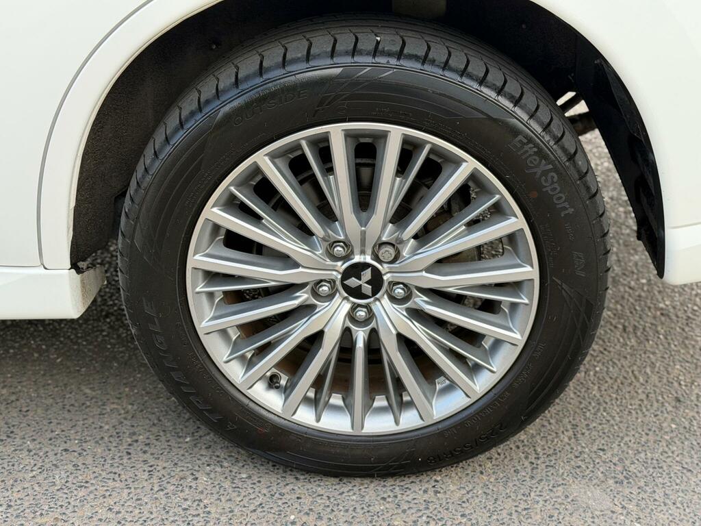 Mitsubishi Outlander Phev Dynamic Red #35