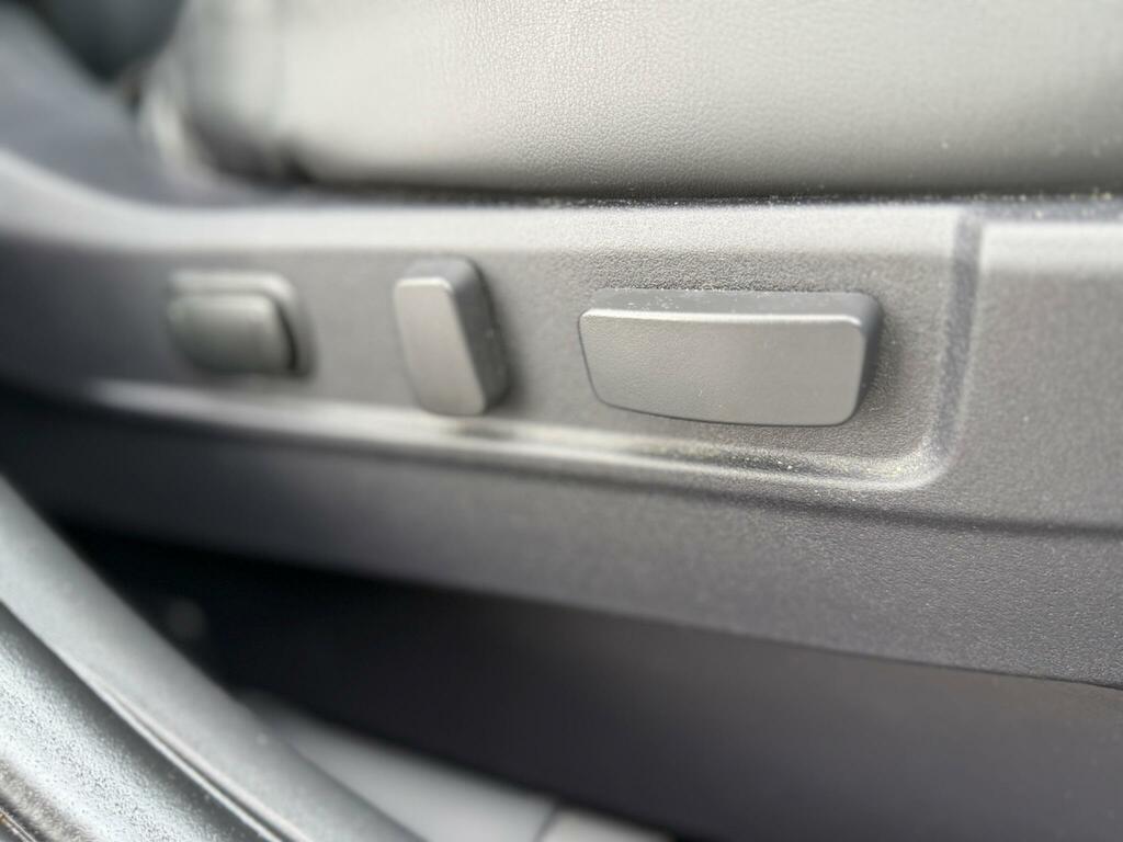 Mitsubishi Outlander Phev Dynamic Red #21