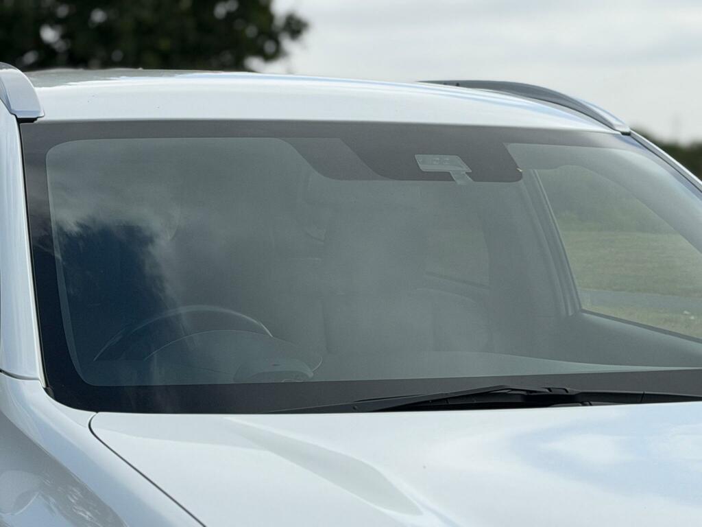 Mitsubishi Outlander Phev Dynamic Red #47