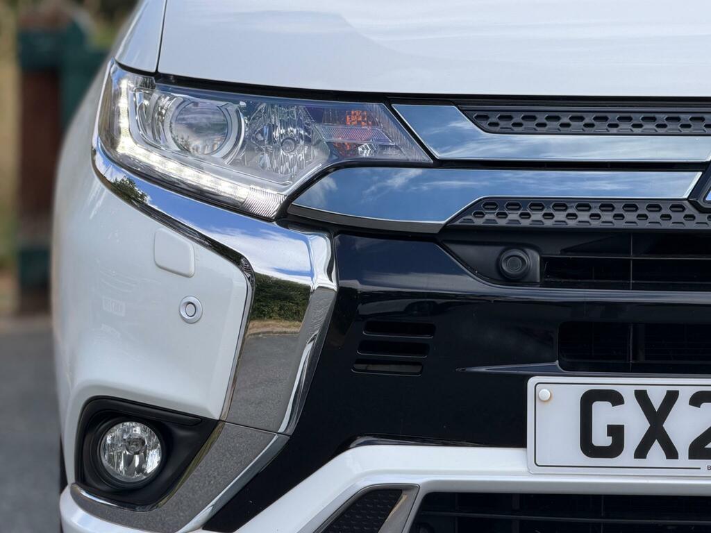 Mitsubishi Outlander Phev Dynamic Red #8