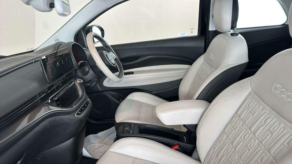 Fiat 500E 42Kwh La Prima Hatchback 118 Ps Black #5