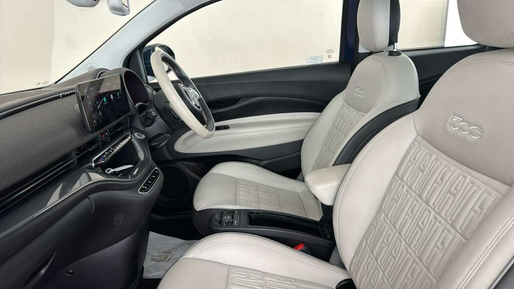 Fiat 500E 42Kwh La Prima Hatchback 118 Ps Green #4