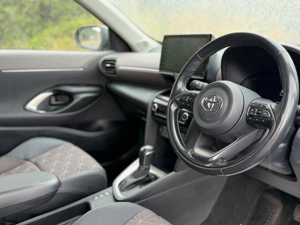 Toyota Yaris Cross 1.5 Vvt-h Excel E-cvt Euro 6 Ss KN72CFZ Grey #2