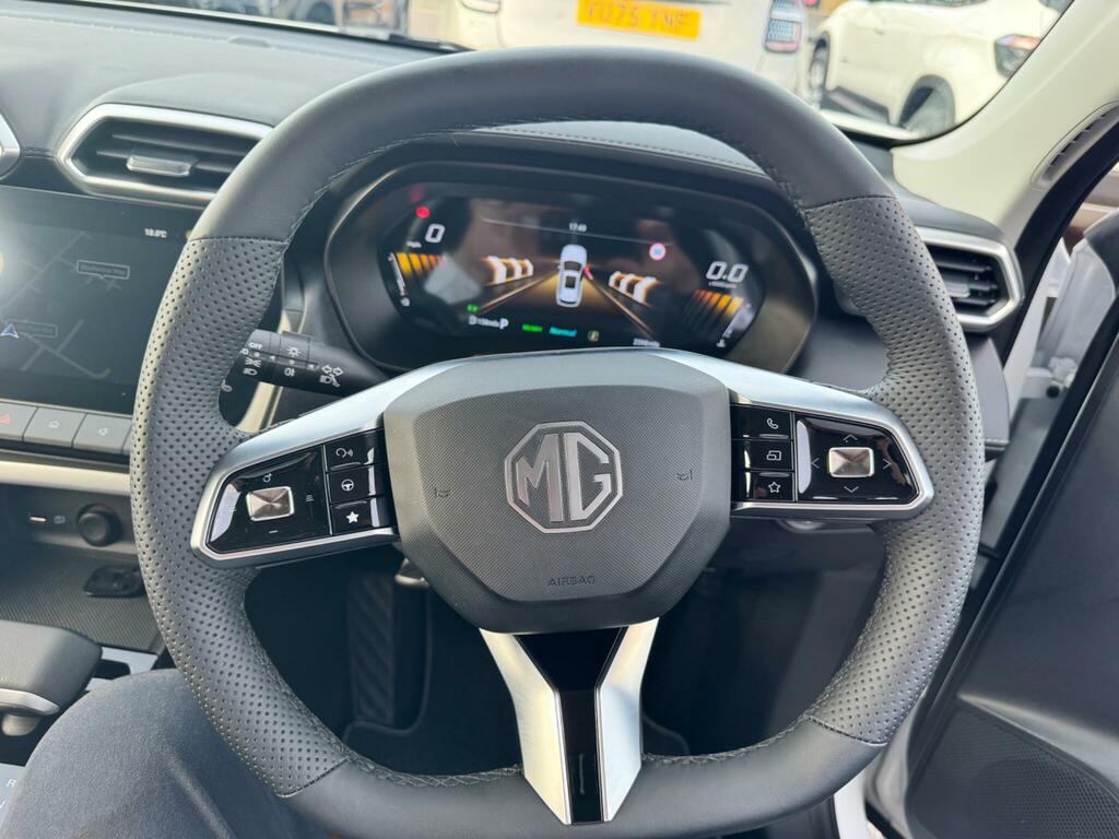 MG ZS 1.5 Hybrid Trophy Silver #29