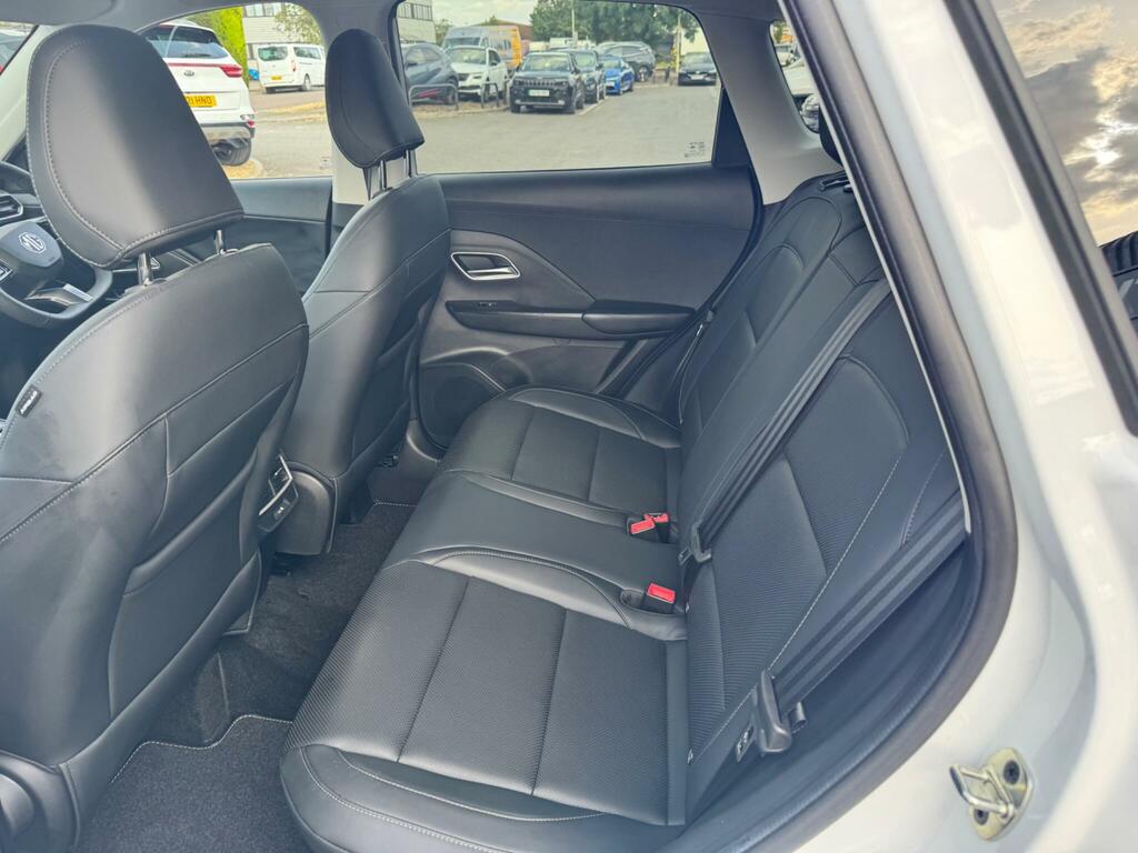 MG ZS 1.5 Hybrid Trophy Silver #11