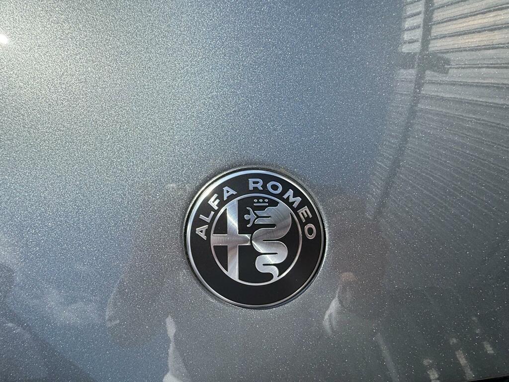 Alfa Romeo Junior 1.2 Turbo 145 Ibrida Black #14