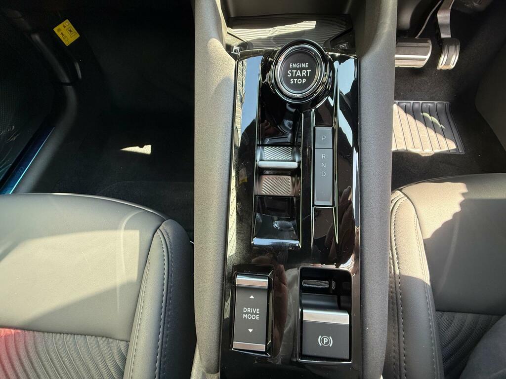 Alfa Romeo Junior 1.2 Turbo 145 Ibrida Black #30