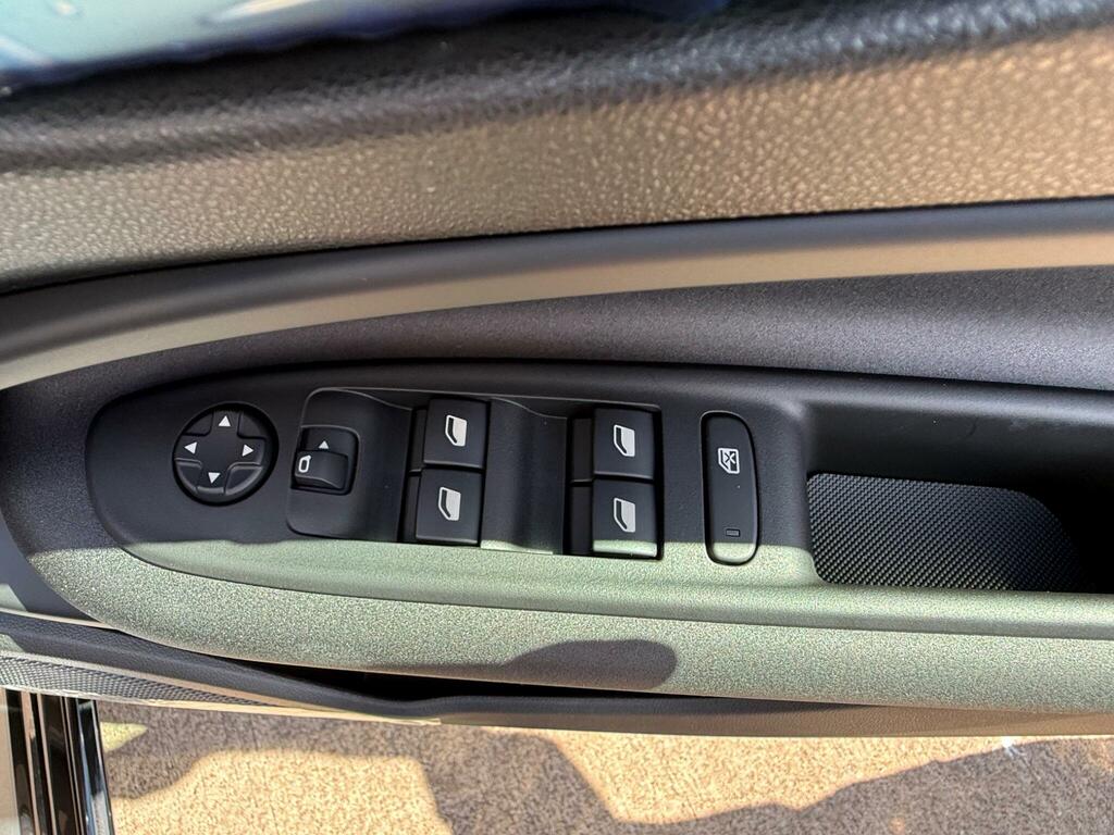Alfa Romeo Junior 1.2 Turbo 145 Ibrida Black #16