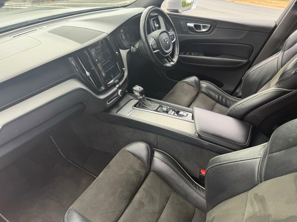 Volvo XC60 D4 190 R Design Nav Grey #30