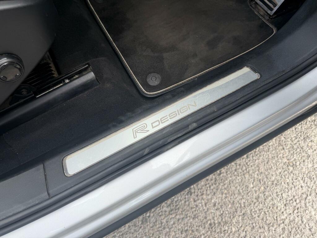 Volvo XC60 D4 190 R Design Nav Grey #32