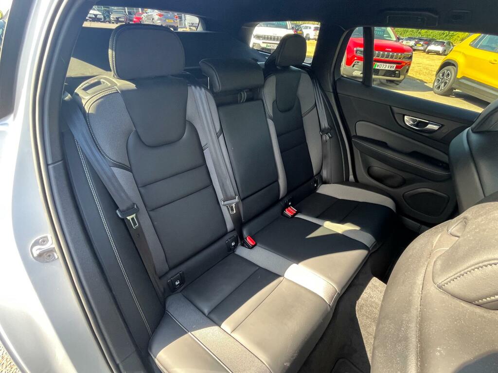 Volvo V60 D4 163 R Design Lux  #10