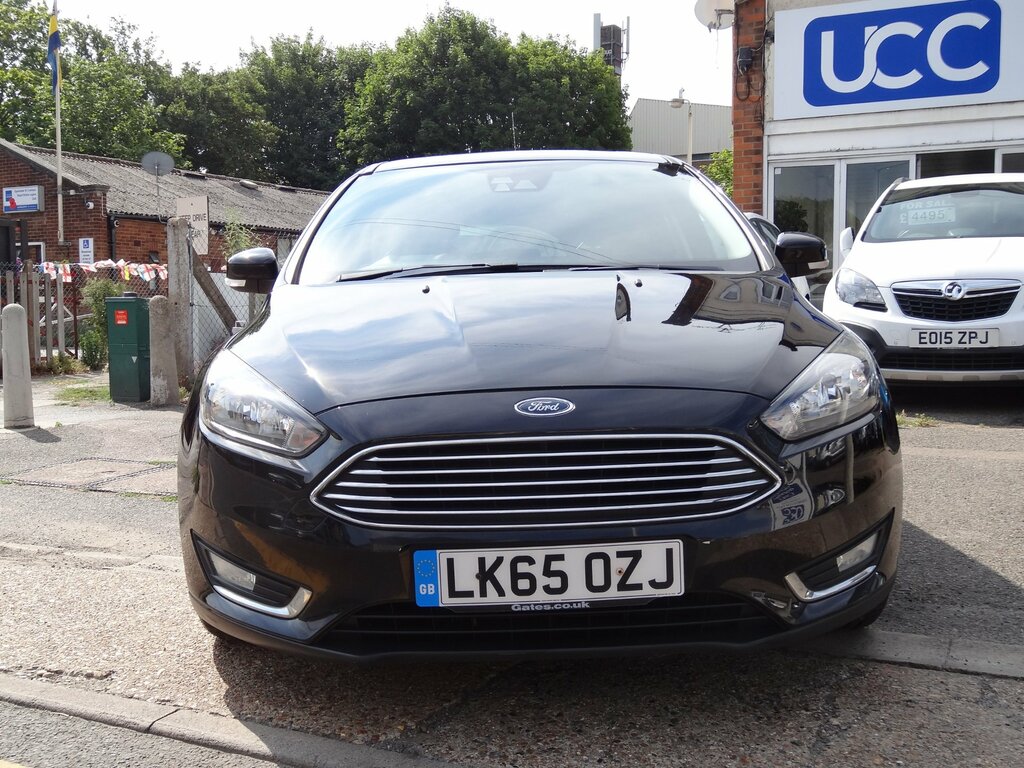 Ford Focus 1.5 Tdci Titanium Hatchback Euro Black #3