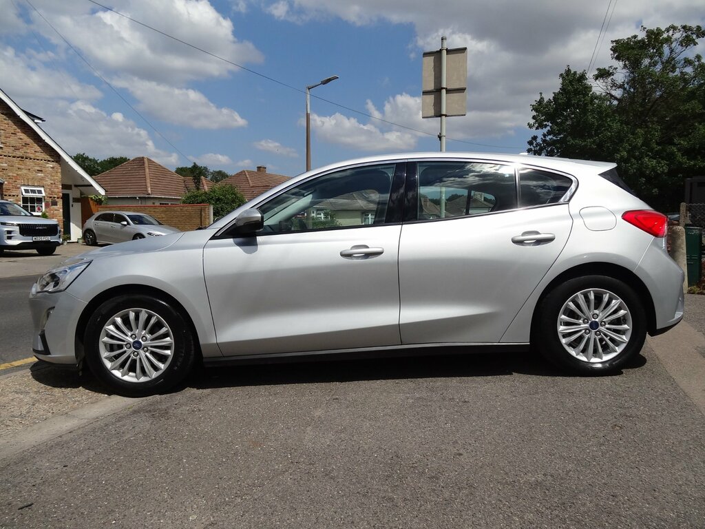 Ford Focus 1.0T Ecoboost Titanium Hatchback E Silver #4