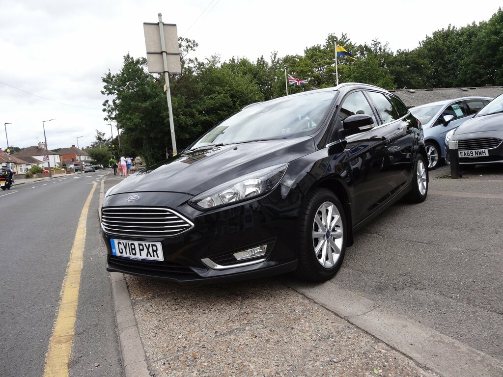Ford Focus 1.0T Ecoboost Titanium Estate Eu Black #4