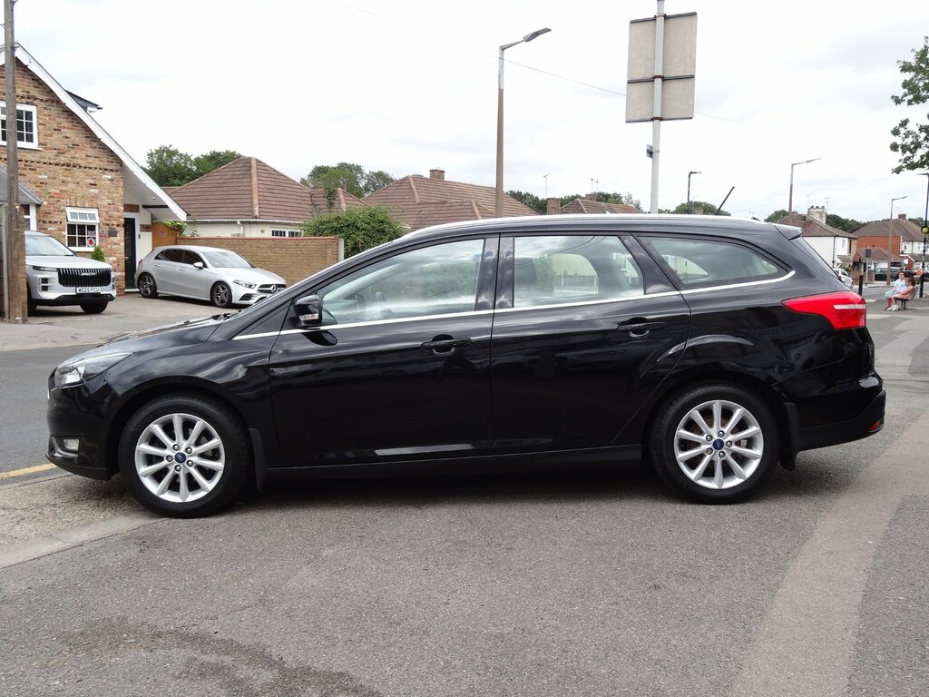 Ford Focus 1.0T Ecoboost Titanium Estate Eu Black #5