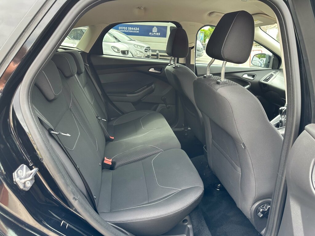 Ford Focus Zetec S 1.0 125Ps White #12