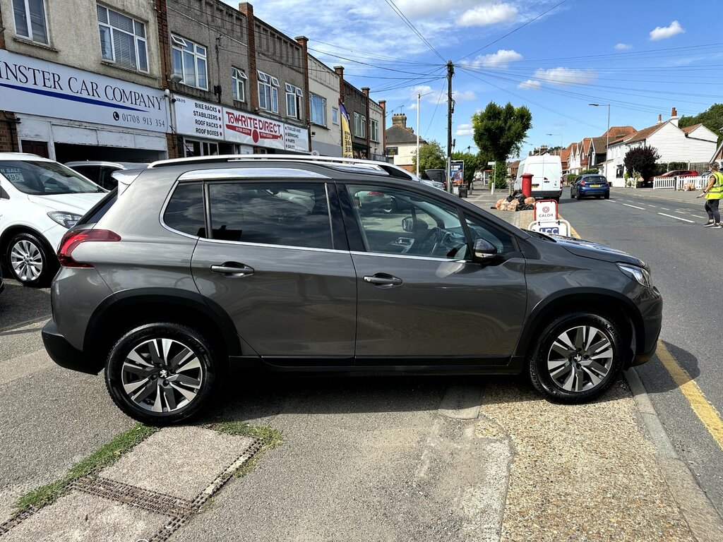 Peugeot 2008 1.2 Puretech Allure Premium Suv Grey #4