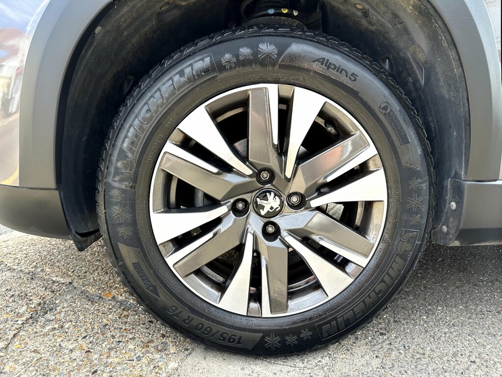 Peugeot 2008 2019 69 Puretech Red #18